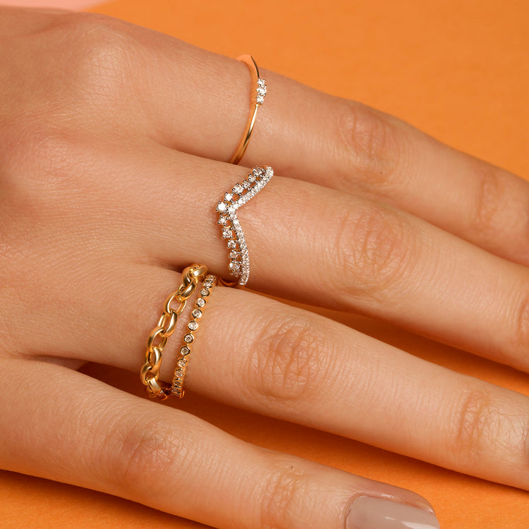 Pave Diamond Curve Band