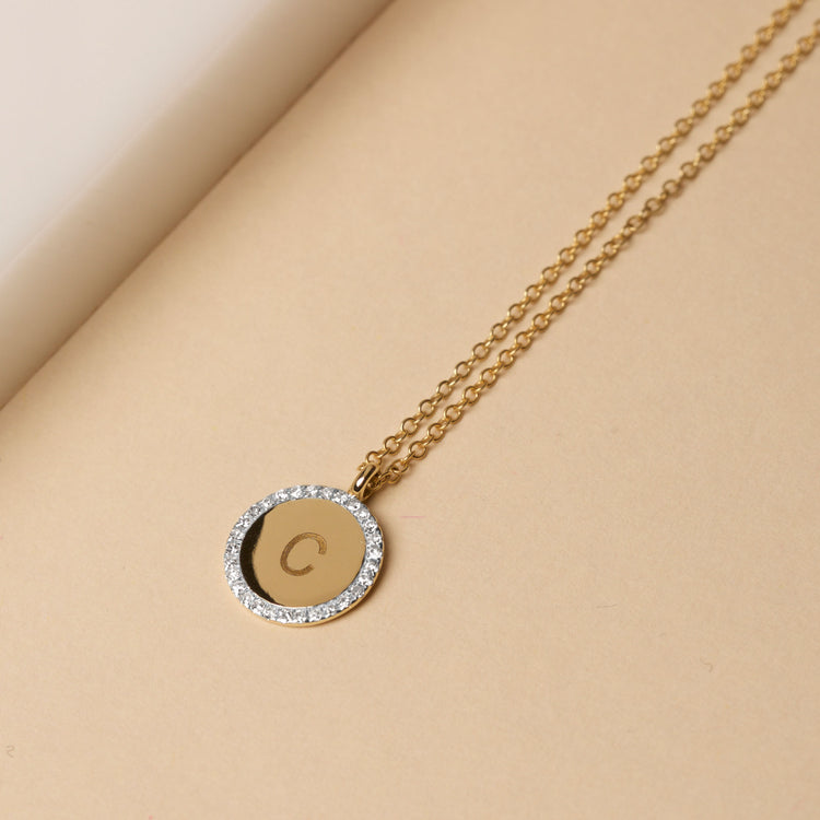 Stone and Strand 10K Yellow Gold Pave Diamond Disc Necklace Editorial Image