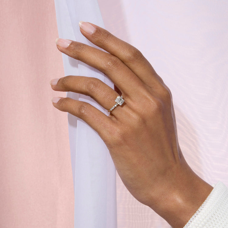 Image of 14K Yellow Gold The Greta Ring on Models Hand